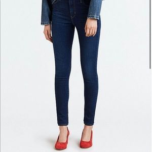 Levis 720 high rise super skinny, dark wash, size 27 womens